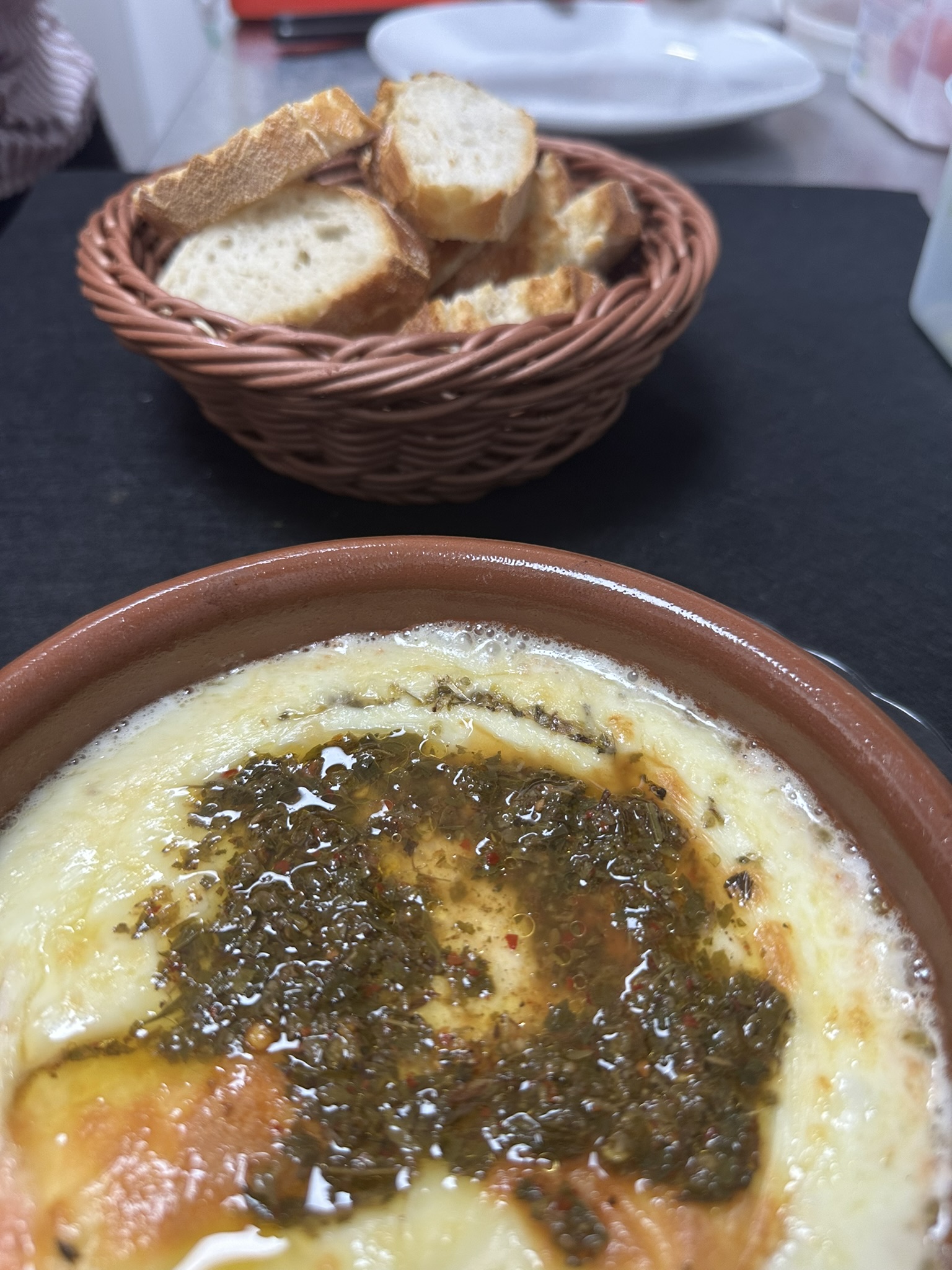 Provoleta con chimichurri